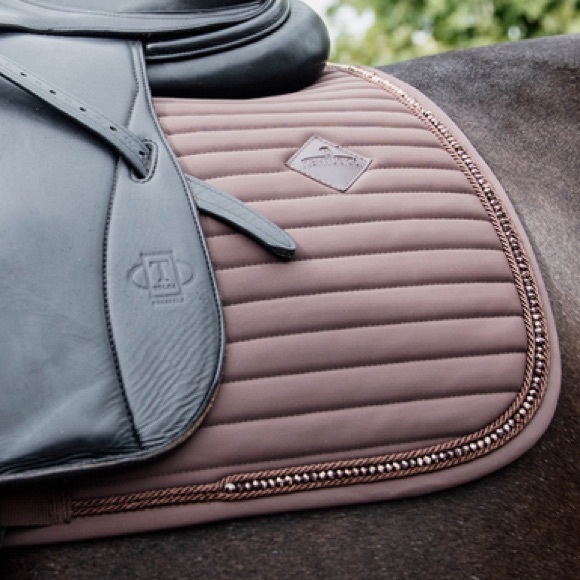 Kentucky Wellington Pearl jump saddle pad brown - Picture 7 of 15